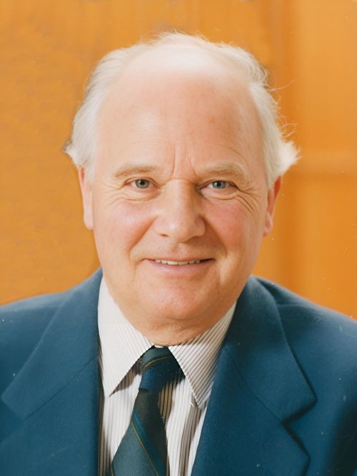 HR Dr. Josef Lackner